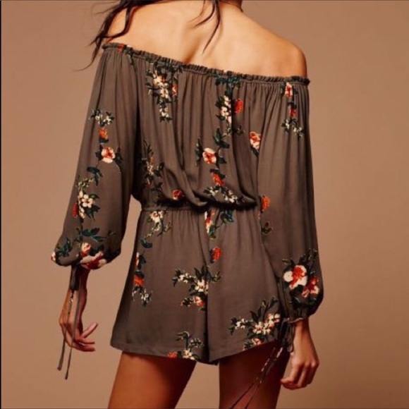 Free People so divine rare romper - Picture 2 of 4